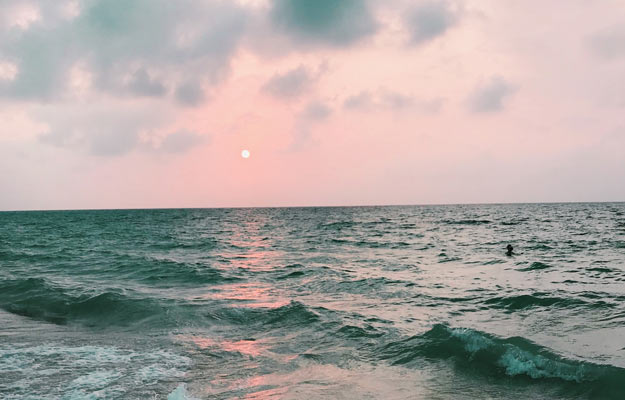 Atardecer en la playa de Cartagena de Indias