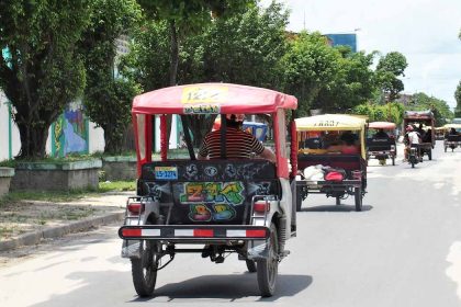 how to get to iquitos